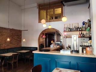 Transfer Business premise in L´Antiga Esquerra de l´Eixample. Restaurante esquinero con licencia c3 y terraza exterior