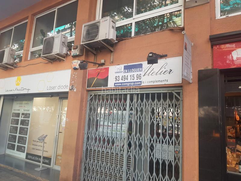Foto 60d536c7-8eda-413b-9274-2df759d72c49. Alquiler local comercial en avinguda de madrid 188 local en zona transitada, delante parada nitbus, avda madrid con joan guell en Barcelona