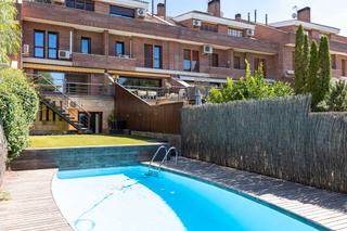 Lloguer Casa adossada  Carrer de villà. Vivienda adosada en alquiler con vistas al golf de st. cugat