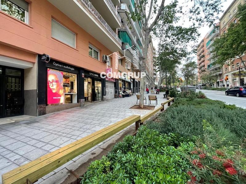 Foto 4423ae60-0b70-40d0-9f1b-a808e4787112. Rent business premise in Baix Guinardó Barcelona