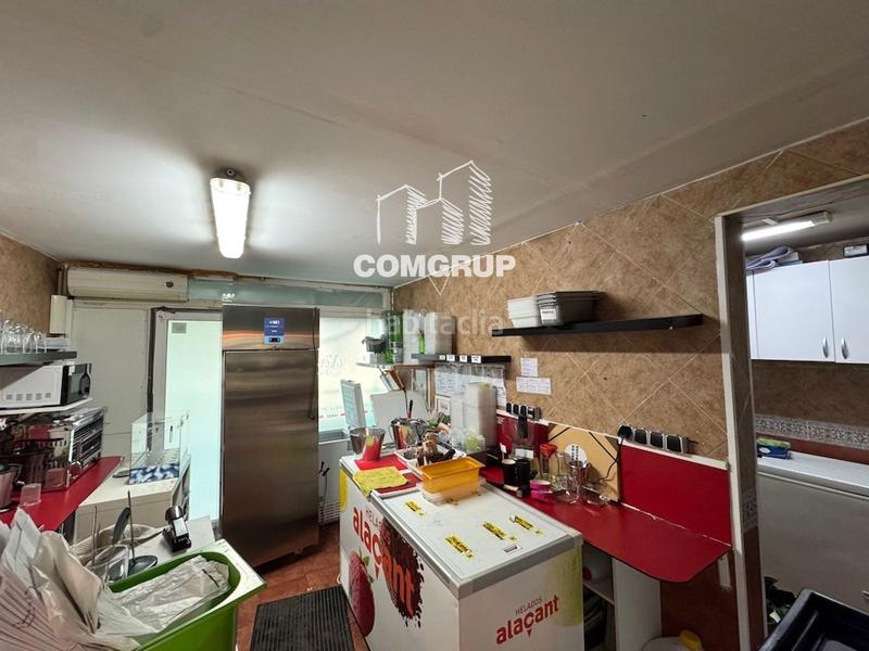 Foto 2f659f1f-6a82-4240-b76d-8ca2b49d0833. Location local commercial dans Sant Ildefons Cornellà de Llobregat