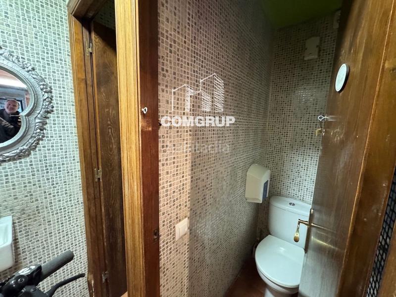 Foto 638f61a0-7f71-43c1-bf92-b55590a27f25. Location local commercial dans Sant Ildefons Cornellà de Llobregat