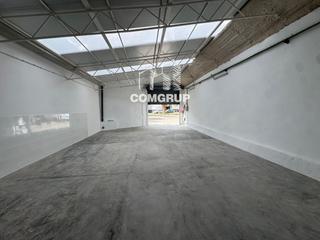 Miete Fabrikhalle in Sant Joan Baptista. Alquiler de nave industrial en sant adrià del besòs