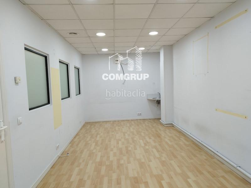 Foto f2d352d9-6870-438a-ad63-5c83fe2de896. Rent business premise in Pla d'en Boet Mataró