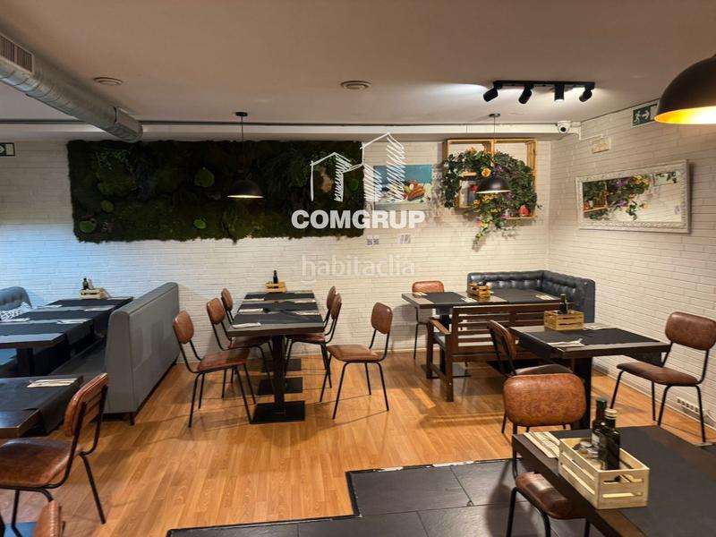 Foto cc7550f8-bafc-4947-991d-fb565df8c92b. Traspàs local comercial a La Vila Olímpica del Poblenou Barcelona