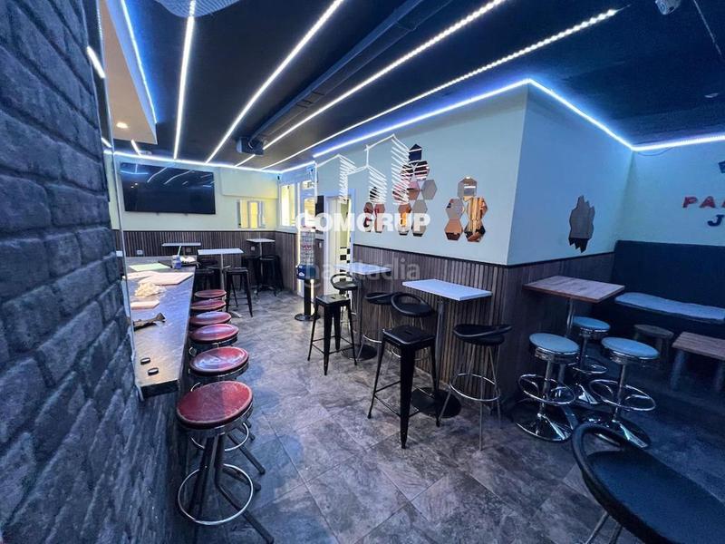 Foto 86ccd8a9-263b-4484-a021-87d2c06a9498. Traspaso local comercial traspaso de bar musical en hospitalet de llobregat, con licencia c2 en Hospitalet de Llobregat (L´)