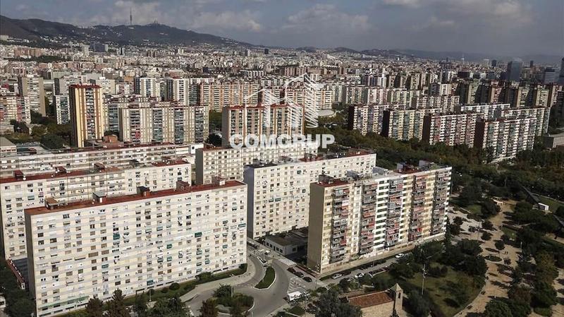 Foto 263a344e-5233-4088-8199-29e4da210357. Trapasso locale commerciale in Bellvitge Hospitalet de Llobregat (L´)