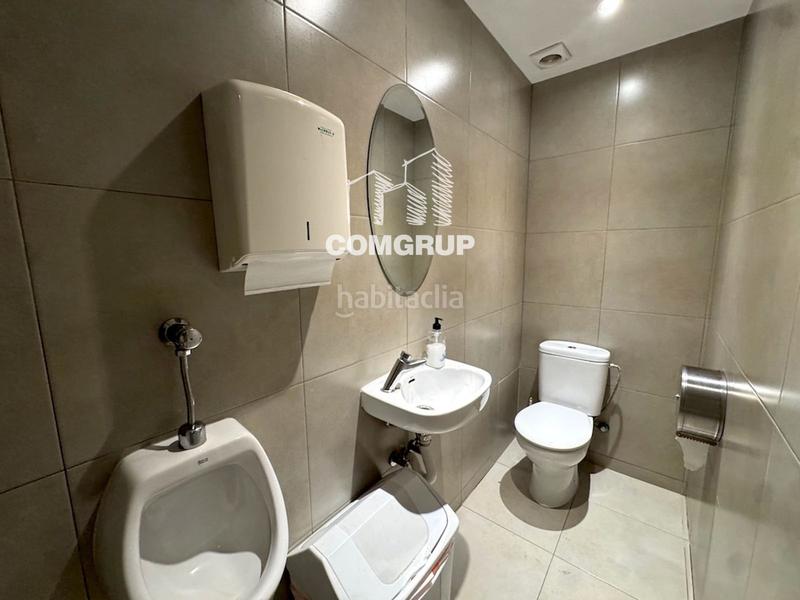 Foto a0ad47f4-b19d-4659-827b-00aed0884bb2. Transfer business premise in El Parc i la Llacuna del Poblenou Barcelona