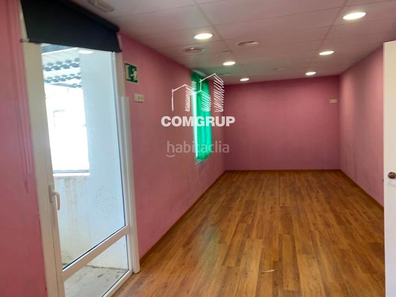 Foto 5f4e8aaa-70a5-49b6-9a59-8ea771e76430. Alquiler local comercial local en alquiler sant cugat, avda cerdanyola en Sant Cugat del Vallès
