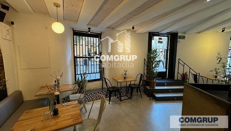 Foto 6d8bf7ee-3b74-4203-9b7d-8e328ff3ff8d. Traspaso local comercial restaurante en traspaso , c provenza esquina balmes en Barcelona