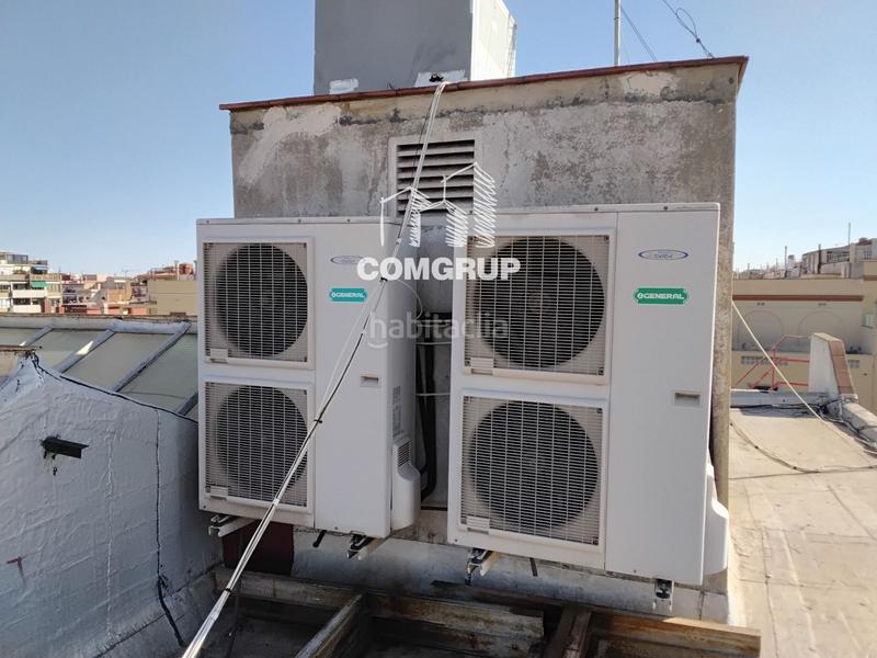 Foto 95d9c744-8dc3-4042-abd4-0c6fcef2bf67. Pas-de-porte local commercial dans Fort Pienc Barcelona