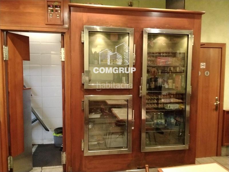 Foto 59d3093a-d180-4807-8aa4-a22a3e667dbf. Traspaso local comercial barrestaurante en traspaso en glorias en Barcelona