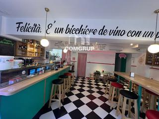 Transfer Business premise in L´Antiga Esquerra de l´Eixample. Traspaso restaurante esquinero en leixample