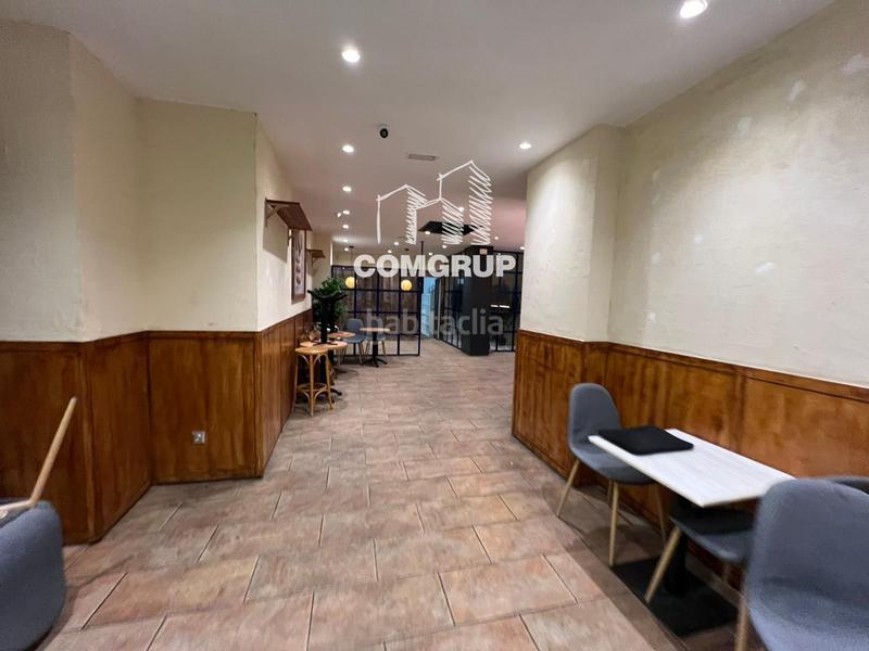 Foto 1cdf6cd8-c756-4af2-9207-0bf087931f92. Local comercial venta despacho de pan en leixample en Barcelona