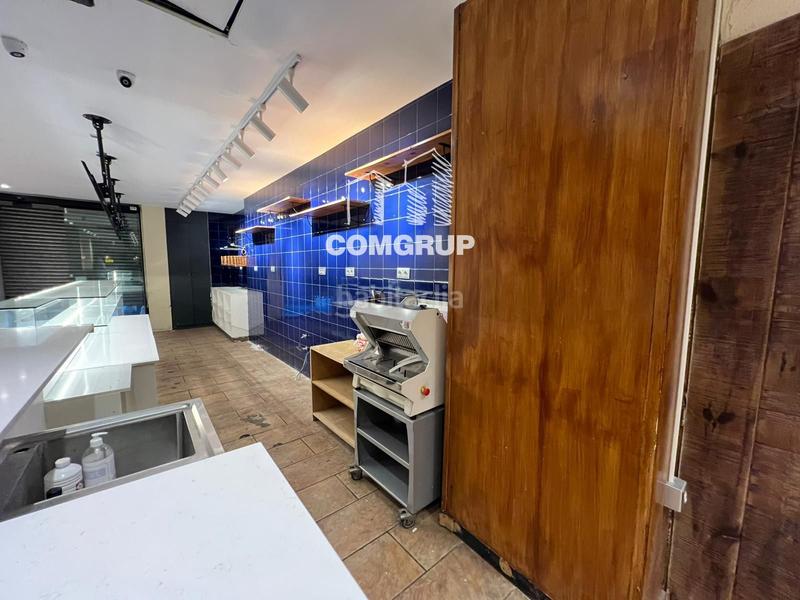 Foto 4627119d-6ef9-42af-8b84-f266867d4f89. Local comercial venta despacho de pan en leixample en Barcelona