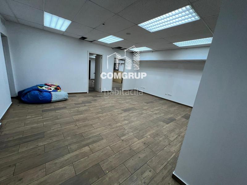 Foto 4a1cdfb2-0421-4e67-84cb-a7ca70f33e70. Local comercial venta despacho de pan en leixample en Barcelona