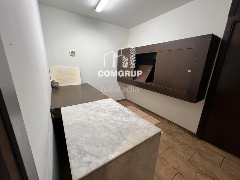 Foto 9dc4a288-e46b-455c-8f21-67835baa29aa. Local comercial venta despacho de pan en leixample en Barcelona