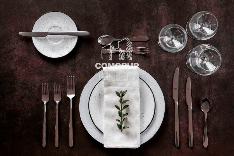 Foto 08174931-dfb0-48e3-ad27-0e228228d7cc. Pas-de-porte local commercial dans L´Antiga Esquerra de l´Eixample Barcelona