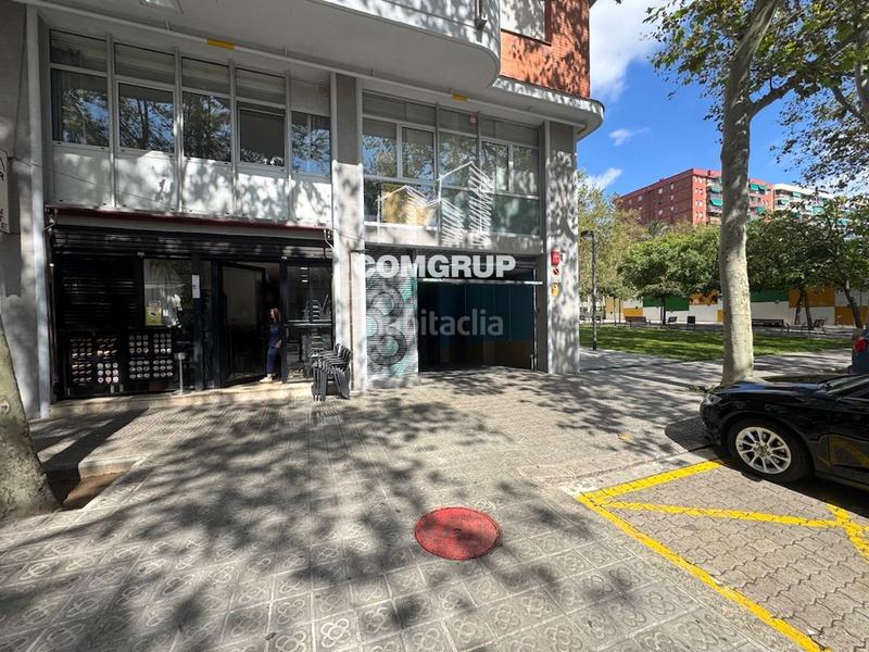 Foto 1682544e-dc67-425b-906c-f4a4b2c19ab0. Local commercial dans peru 239 dans Provençals del Poblenou Barcelona