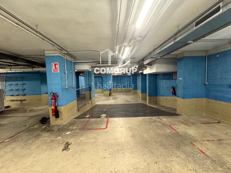 Foto 419dee4e-eafd-409f-908b-e250d8f47118. Local commercial dans peru 239 dans Provençals del Poblenou Barcelona