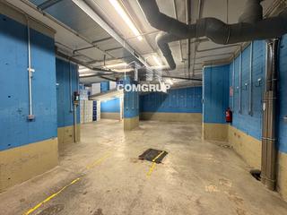 Local commercial à Peru 239. Local  parking en venta en barcelona, peru, 239