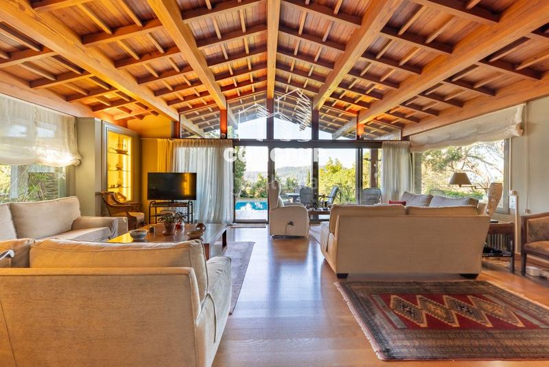 Foto 7c3a4edf-fd06-4dff-abe0-a4fa906b4dd2. Xalet amb calefacció aparcament piscina a Vallvidrera - Tibidabo - Les Planes Barcelona