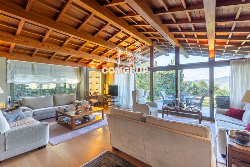 Foto 8e336350-6d37-4cb8-982b-2bcfe9fe97ac. Xalet amb calefacció aparcament piscina a Vallvidrera - Tibidabo - Les Planes Barcelona