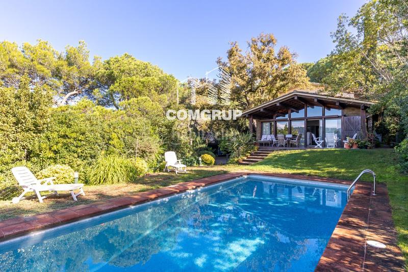 Foto cdb037a0-6273-4a2a-9c57-9528c2d95130. Xalet amb calefacció aparcament piscina a Vallvidrera - Tibidabo - Les Planes Barcelona