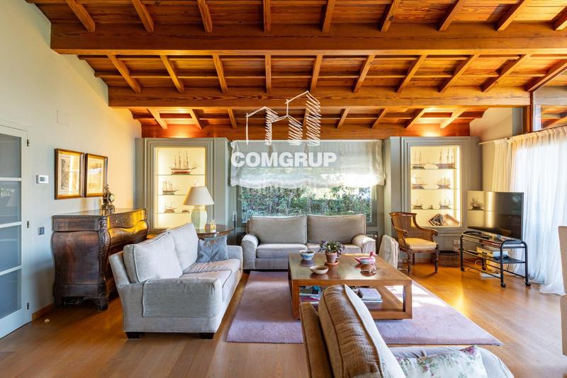 Foto da20a7ad-160c-45ba-8df9-9155910aeb17. Xalet amb calefacció aparcament piscina a Vallvidrera - Tibidabo - Les Planes Barcelona