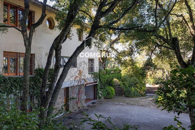 Foto fec988fa-4130-41b5-8d60-7159cbc90fec. Xalet amb calefacció aparcament piscina a Vallvidrera - Tibidabo - Les Planes Barcelona