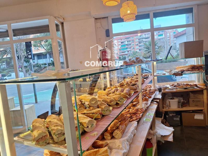 Foto 9f88d9fc-aae9-4fcb-b80c-704e7667ce93. Pas-de-porte local commercial dans Llefià Badalona