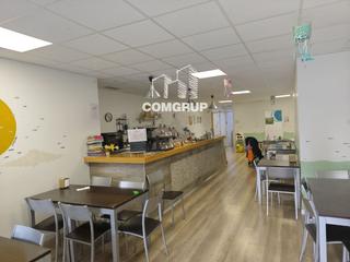 Trapasso Locale commerciale in Centre-Nucli Antic. Traspaso cafetería con terraza en zona peatonal a 2 min de la pl