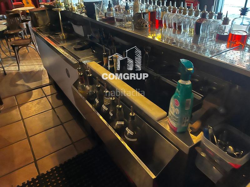 Foto 2f80bff2-dd14-4c7b-9328-b6837f2dcb93. Pas-de-porte local commercial dans Sants Barcelona