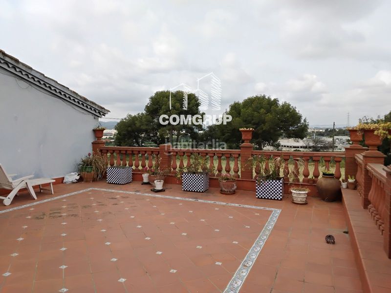 Foto 409320a4-1c4e-4b0f-82f4-59a54ac9064a. Affitto edificio in Can Clos-Pinetons Ripollet