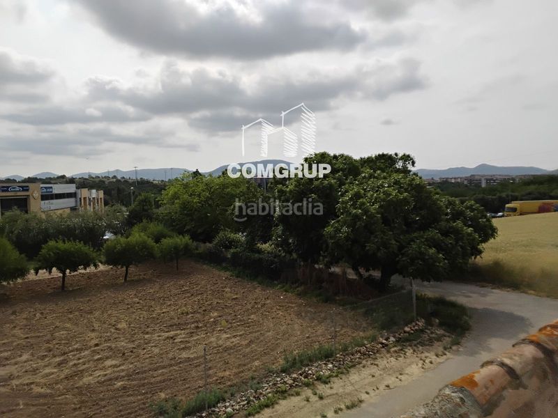 Foto 63c77a79-25af-48fa-9d61-a4c72b2fc734. Affitto edificio in Can Clos-Pinetons Ripollet