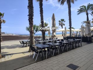Traspàs Local Comercial a Port. Traspaso barrestaurante en primera línea de mar  badalona