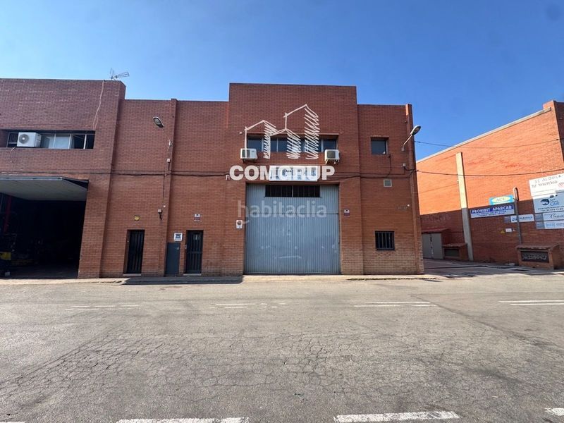Foto bd117add-0fb7-46ec-a70e-304b1416429f. Lloguer nau industrial amb calefacció a Bon Pastor Barcelona