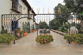 Masia a Avenida de la estación 20. Referencia 2249. exclusiva casa rústica en el esparragal.
