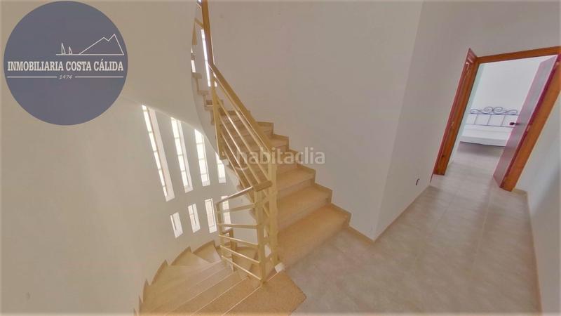 Foto c65e39a9-e00e-4f4d-ac59-50d16ffcc80f. Zweistöckige wohnung in avenida costa cálida 32 in Águilas