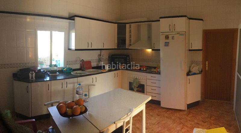 Foto e8c5d766-cbdd-4a85-9be1-5fdc161bfbd5. Casa adossada a Casco Antiguo Águilas