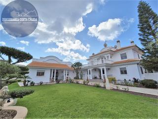 Xalet a Calle pico del águila 9. Referencia 2629. chalet de lujo con piscina climatizada, sauna,