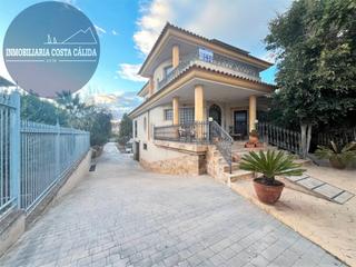 Xalet en Calle poeta para vico 19a. Referencia 2696. chalet de lujo en una ubicacin exclusiva.