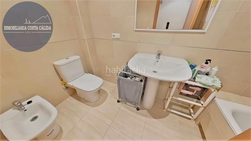 Foto 530e118a-fc5a-4d1b-aca3-dfbc62b7543d. Piso en calle armando muñoz calero 8 referencia 2790. piso céntrico, con plaza de garaje y un amplio patio privado. en Águilas