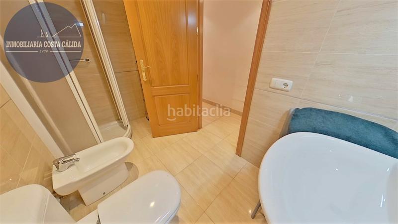 Foto ee5cdbee-fbb6-46d2-9d66-a0547490302a. Piso en calle armando muñoz calero 8 referencia 2790. piso céntrico, con plaza de garaje y un amplio patio privado. en Águilas