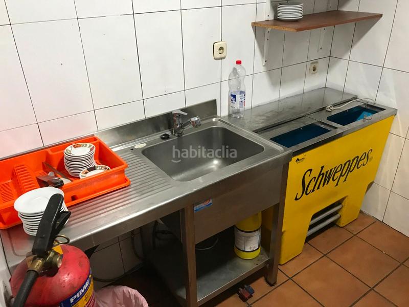 Foto 1643d084-ac29-47b8-97f5-5ea4aa89f152. Local comercial bar en funcionamiento, totalmente equipado en vilafranca, zona las clotas. en Vilafranca del Penedès