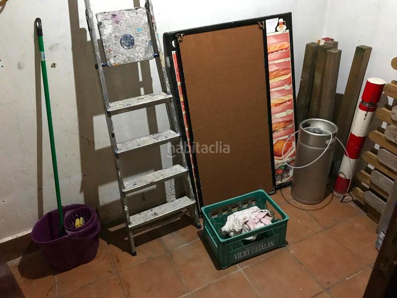 Foto 66058a83-0b67-4e6f-8899-4a712cd1a3a5. Local comercial bar en funcionamiento, totalmente equipado en vilafranca, zona las clotas. en Vilafranca del Penedès