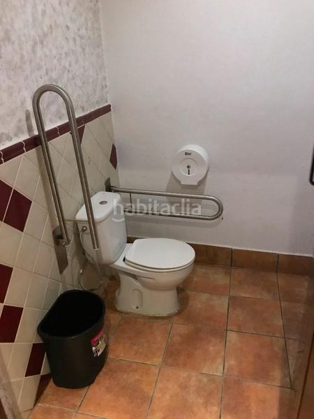 Foto 6f733f4b-6c9e-4162-b130-c32e4a83ef42. Local comercial bar en funcionamiento, totalmente equipado en vilafranca, zona las clotas. en Vilafranca del Penedès