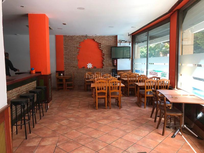 Foto a058f31c-d836-4245-bdc4-4744260acf2e. Local comercial bar en funcionamiento, totalmente equipado en vilafranca, zona las clotas. en Vilafranca del Penedès