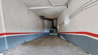 Aparcament cotxe a Avinguda de vilanova 1. Venta o alquiler de plaza pking cerca estación tren y bus - vila