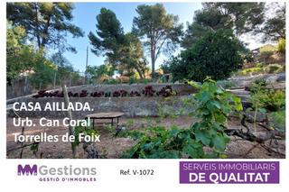 Xalet  Avinguda can coral. Casa de 60 m2 y 2 dormitorios con terraza y gran terreno en urb
